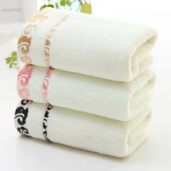 High-Quality Microfiber Bath Towels - Quick Drying - Image 3